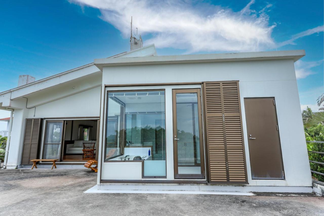 Ishigaki Sunset Cove Hotel Exterior photo